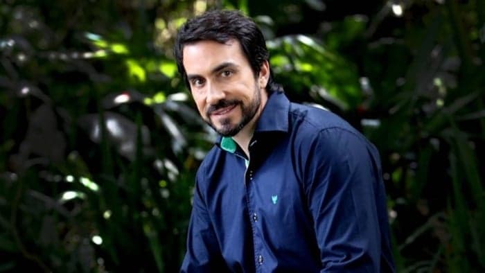 Ator revela emoção ao contracenar com Padre Fábio de Melo em "Carinha de Anjo"