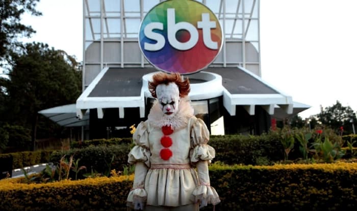 SBT faz pegadinha com palhaço macabro para promover novo filme