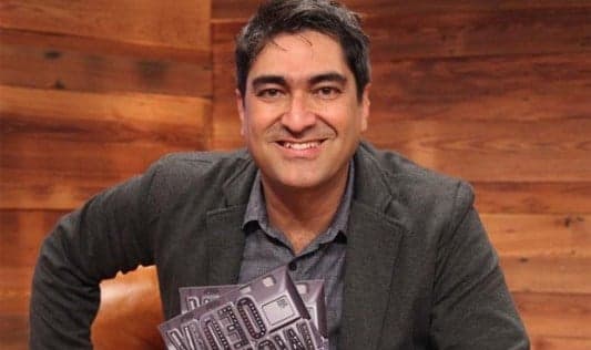 Zeca Camargo prepara biografia de grande cantora brasileira