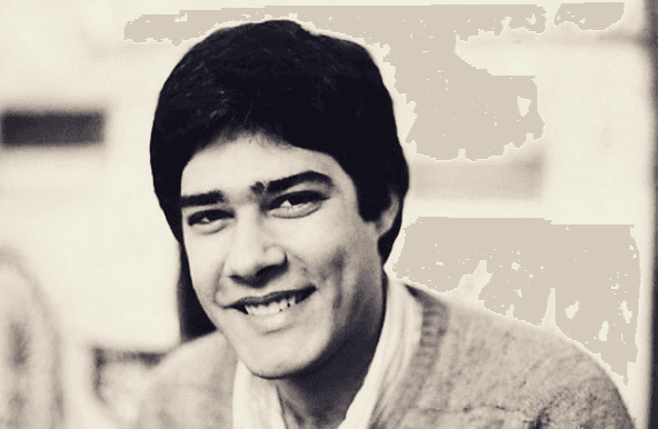William Bonner posta foto super antiga e faz piada