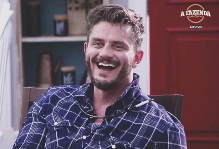 "A Fazenda": Marcos diz que Emilly só venceu o "BBB17" por causa dele