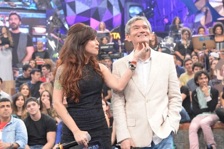 Pitty canta seus sucessos no "Altas Horas" deste sábado (02)