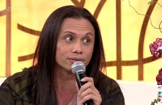 Fazendo sucesso, Silvero Pereira será destaque no carnaval do Rio em "escola do coração"