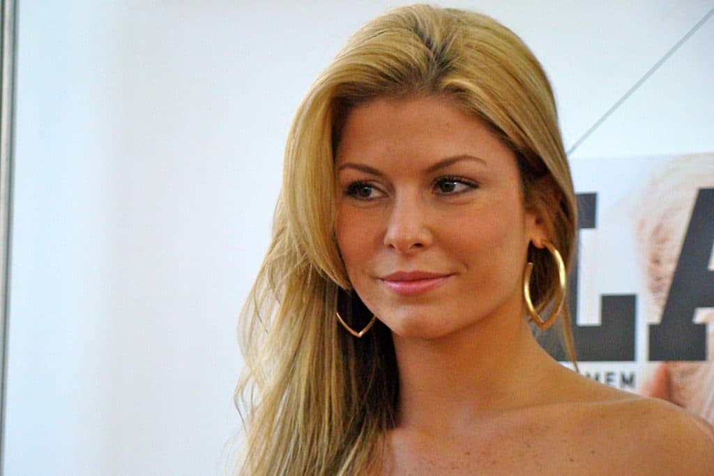 Bárbara Borges faz desabafo e  relata dura batalha para vencer o vício no álcool