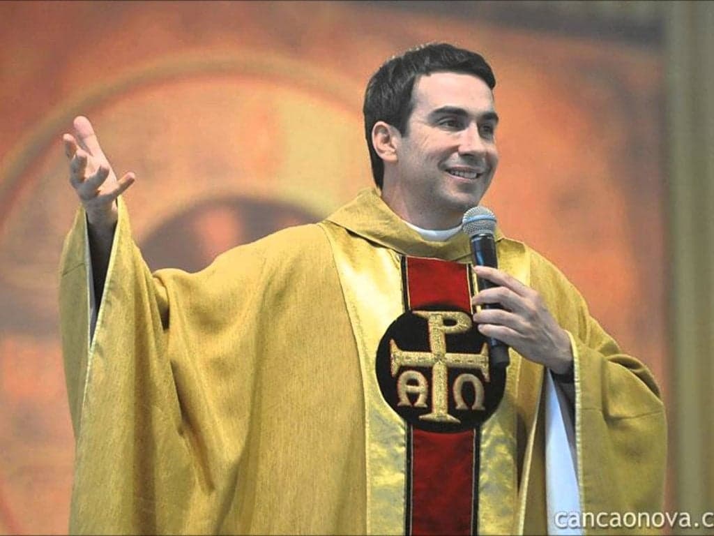 Padre Fábio de Melo desabafa sobre fama e Síndrome do Pânico