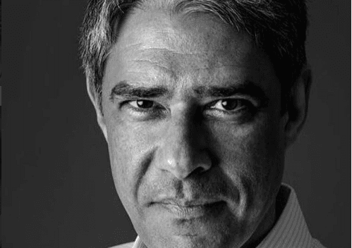 William Bonner volta a usar rede social e brinca com o próprio corpo
