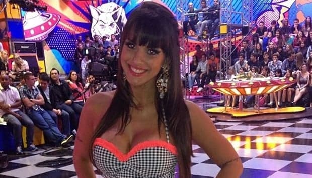 Panicat Carol Dias deixa o "Pânico na Band": "estava me sentindo um pássaro na gaiola"