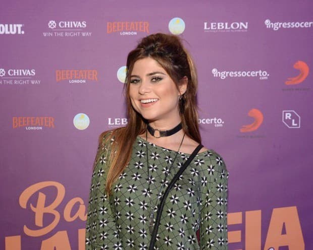 Julianne Trevisol, após polêmica, explica "tranças afro" no cabelo