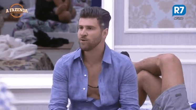 "A Fazenda 9": Marcelo Ié Ié revela como foi beijar companheiro após proposta picante de Yuri