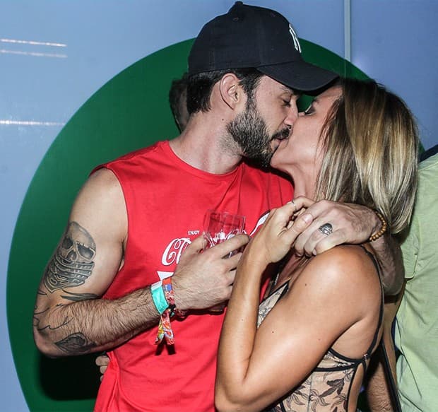 Após o ex ser flagrado beijando, Cris Dias também aparece de namorado novo