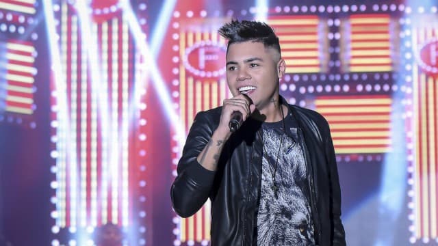 Felipe Araújo diz que beijou mais de 14 vezes Ludmilla em clipe: "Não foi um beijo muito técnico"