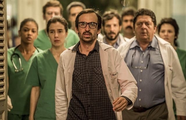 Globo altera exibição das séries Sob Pressão e Carcereiros; saiba como ficará