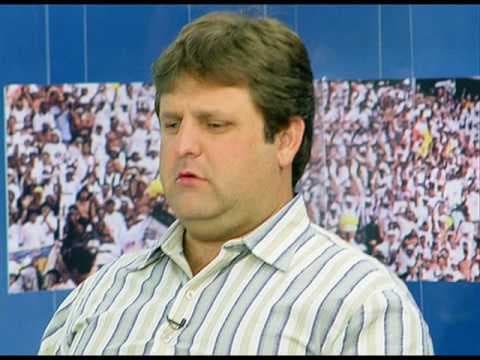 Locutor da Band anuncia falsa queda do avião do Leonardo