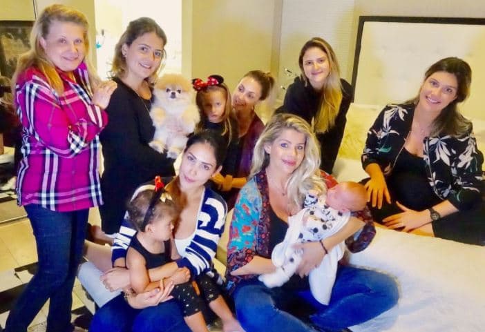 Com grande proteção, Karina Bacchi aguarda passagem de furacão: "Deus nos proteja"