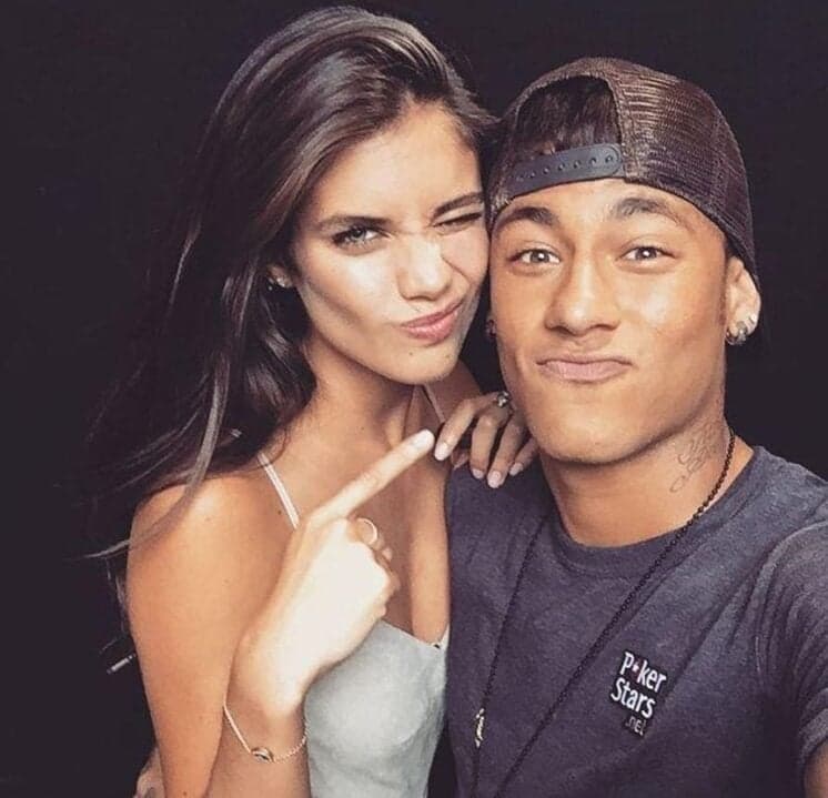 Após boatos de affair com Neymar, modelo portuguesa se pronuncia