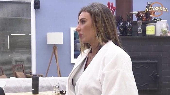 Vaza suposto áudio de Nicole Bahls negociando eliminação dos peões da "Fazenda"