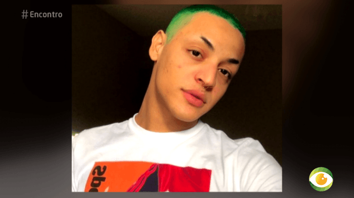 Pabllo Vittar é "pega na mentira" e fãs descobrem que receita era falsa