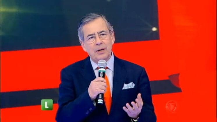 Após 14 anos, Paulo Henrique Amorim deve deixar o Domingo Espetacular na Record