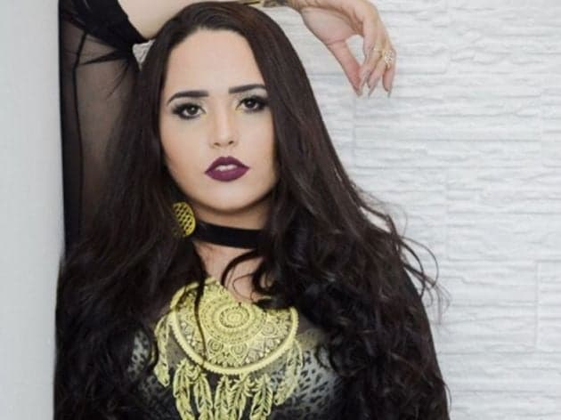 Ex-cantora gospel, Perlla radicaliza em mudança no visual e choca