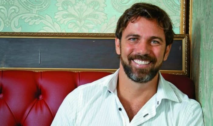 Marcelo Faria se prepara para viver assassino em nova série da Globo