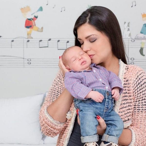 Thais Fersoza celebra mais um mês do filho com mensagem emocionante