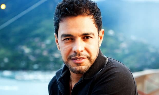 Zezé di Camargo perde paciência com fã no instagram