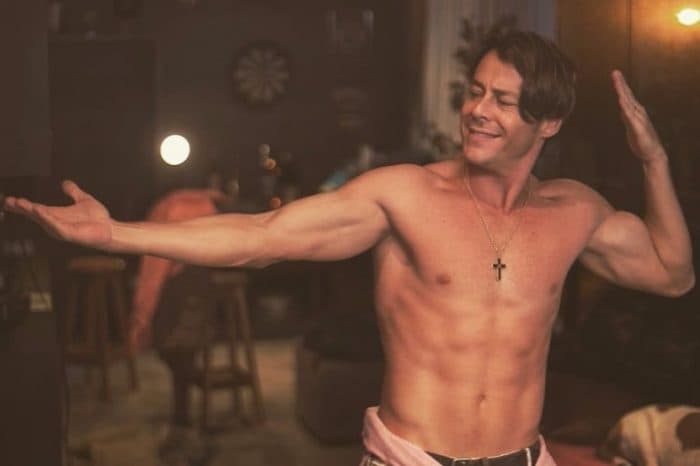 Theo Becker se prepara para viver Jesus na Record sem ter sido convidado: "tenho currículo para fazê-lo"