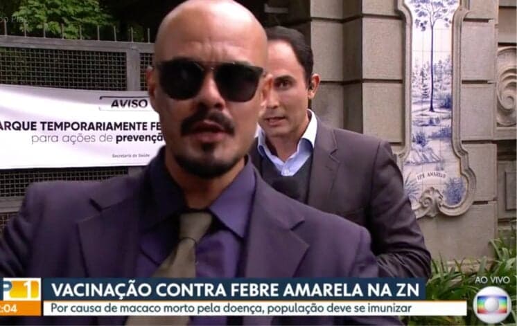 Ao vivo, homem invade link de jornal na Globo e deixa César Tralli transtornado: "Globo lixo"