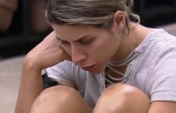 Minerato aparece com hematomas em "A Fazenda" e gera comentários