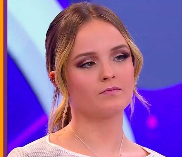 Teleton divide a tela entre Larissa Manoela e João Guilherme e cria climão