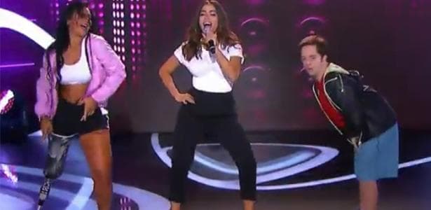 Anitta exigiu participar do Teleton ao lado de Silvio Santos, mas não foi atendida