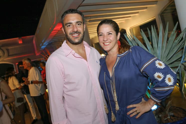 Christiane Pelajo é surpreendida com casamento surpresa; saiba reação