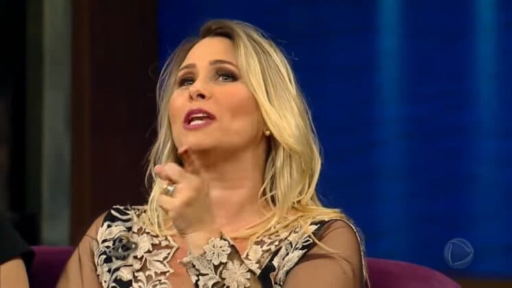 Andreia Sorvetão revela que ex-paquitas beliscavam crianças no programa da Xuxa