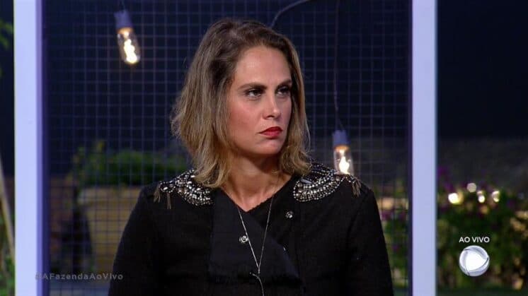 Pai de Aritana revela que já interrompeu sexo para ver a filha em "A Fazenda"
