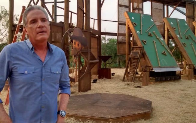 "Tô pouco me lixando", dispara Roberto Justus sobre eliminados da "Fazenda"