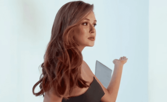 Marina Ruy Barbosa renega rótulo de perfeita: "Ninguém é"