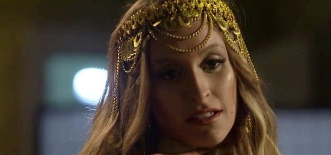 Carla Diaz aparecerá de Khadija no último capítulo de "A Força do Querer"
