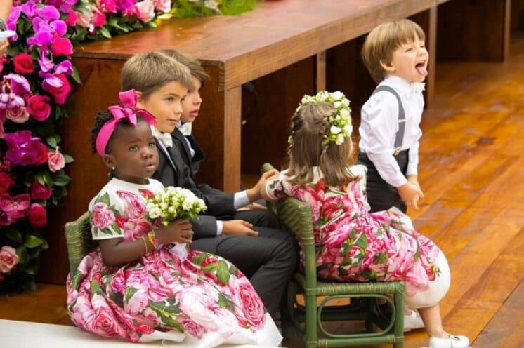 Foto do casamento de Marina Ruy Barbosa reúne filhos de famosos