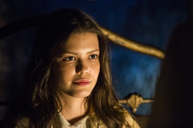 Vitória Strada fala sobre ser protagonista em novela da Globo: "As pessoas me abordam com muito carinho"