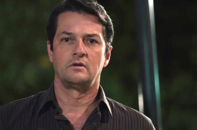 “Pega Pega”: Arlete denuncia Malagueta e vilão mente para a polícia