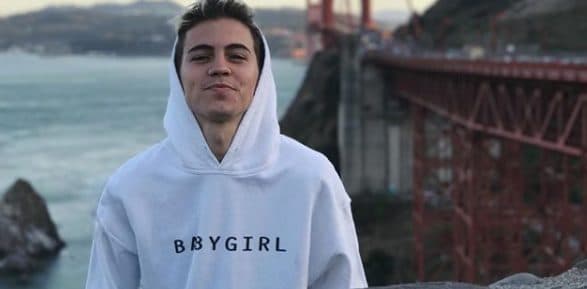Biel dá entrevista para revista internacional, brasileiros detonam e matéria é tirada do ar