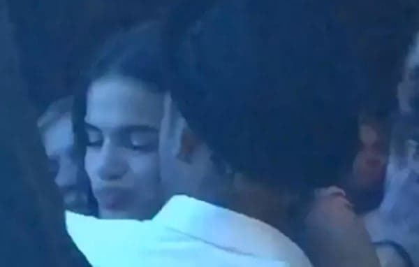 Foto íntima da volta de Neymar e Bruna Marquezine cai na web e fãs ficam surpresos