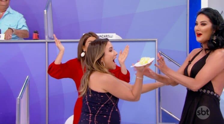 Após levar bolo na cara, Helen Ganzarolli manda recado para Patricia Abravanel
