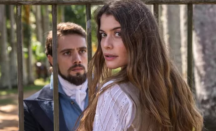 Canal chileno anuncia exibição de "Além do Tempo"; veja a chamada