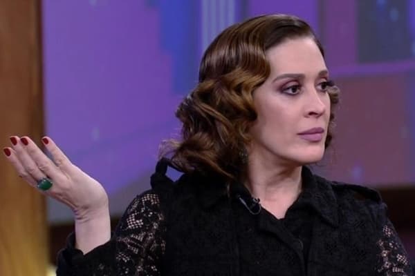 Claudia Raia comenta novo papel em novela da Globo e revela bronca de nutricionista: "Você é doente"