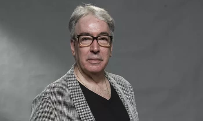 "Redes sociais são mais importantes do que os grupos de discussão", diz autor de "Tempo de Amar"