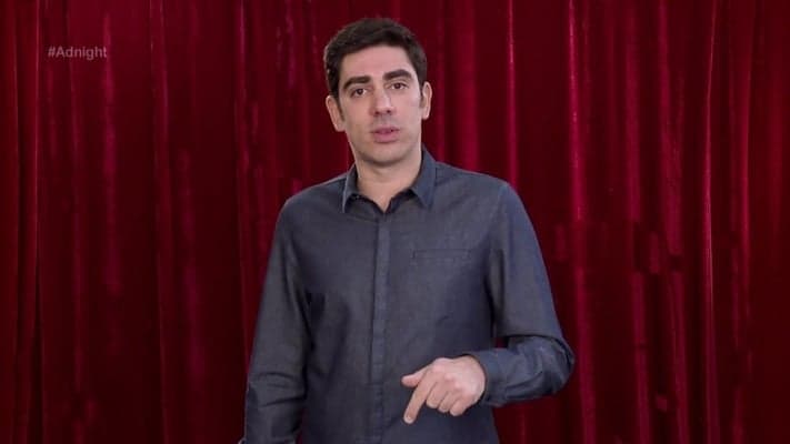 Globo contrata humorista famoso no rádio para tentar salvar "Adnight"