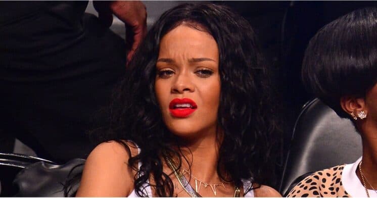 Rihanna está arrependida do dia em que perdeu a virgindade