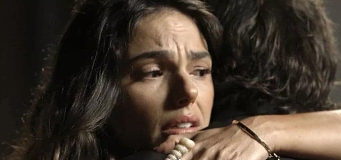 Ruy se arrepende, chora e se declara para Ritinha: "Eu te amo!"