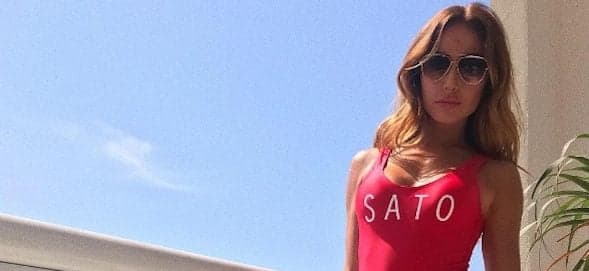 Sabrina Sato levanta suspeita de gravidez após postar foto e ostentar barriga saliente